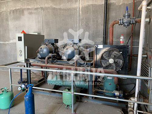 漢鐘螺桿機(jī)組維修現(xiàn)場(chǎng)